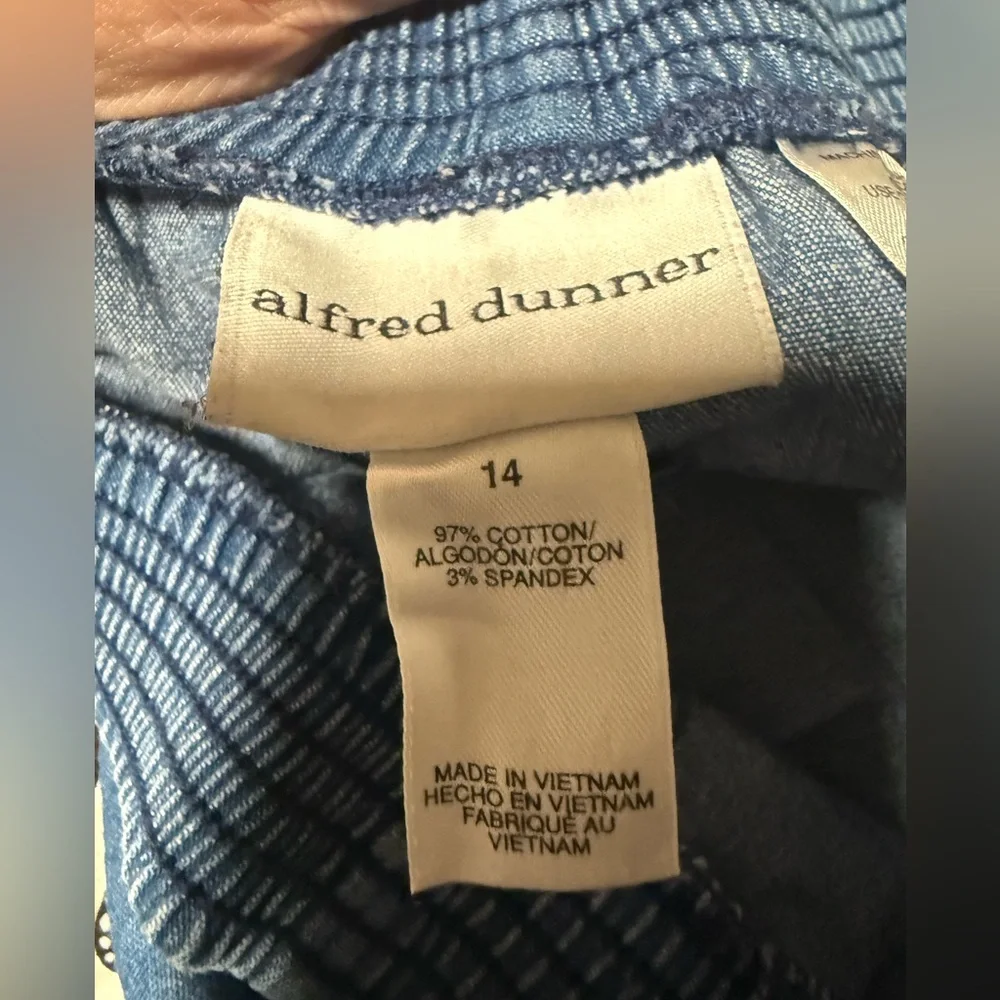 Alfred dunner Blue Denim Skirt size 14 - Picture 11 of 12